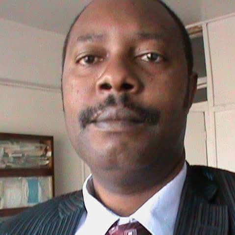 Dr Mwangi